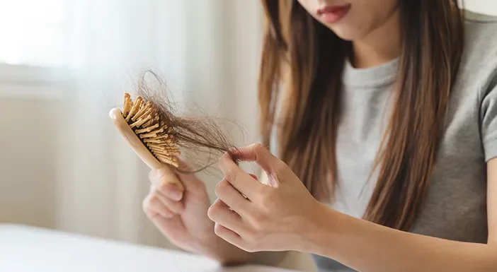 12 Penyebab Rambut Rontok